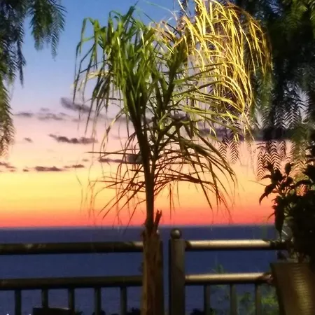 Stunning 2 Bed Self-Catering Apartment Termini Imerese