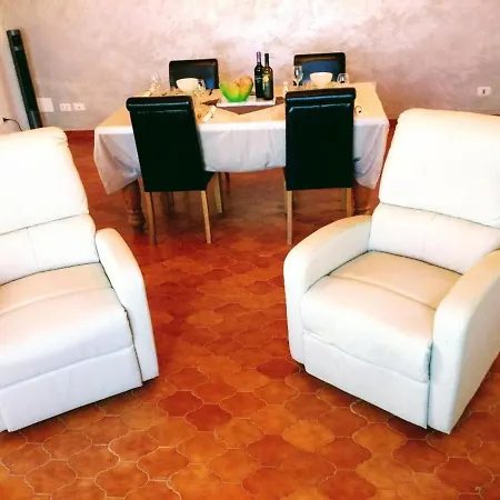 Stunning 2 Bed Self-Catering Apartment Termini Imerese